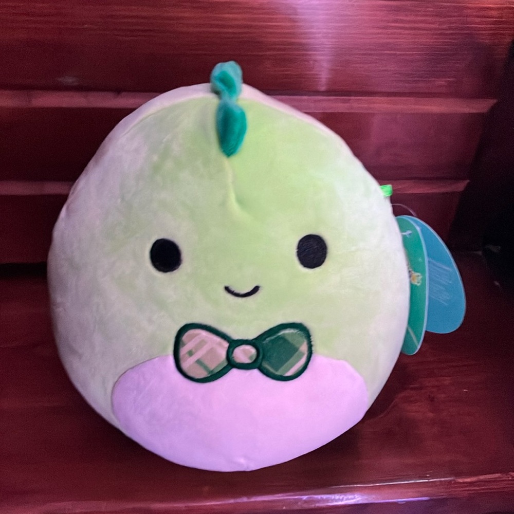 Squishmallow (8 inches)